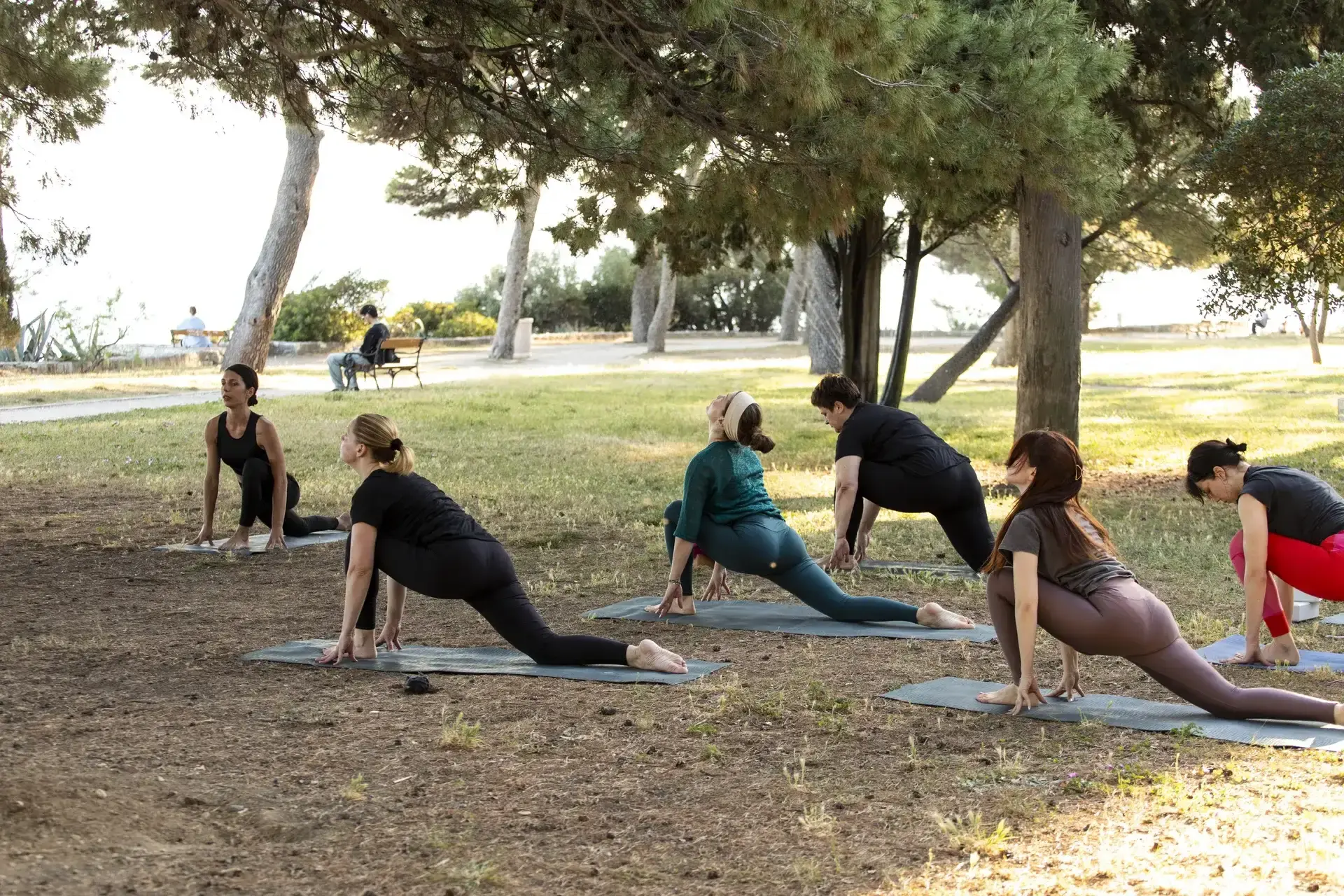 Workshop group in synchronised flow